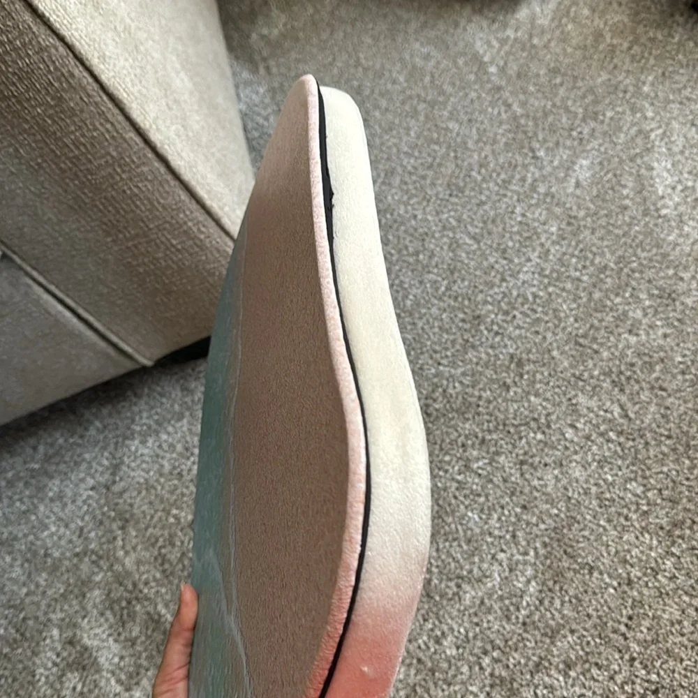 NWOT Beach Scene Laptop Stand